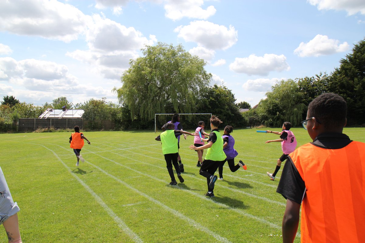 Queen Elizabeth School tweet media