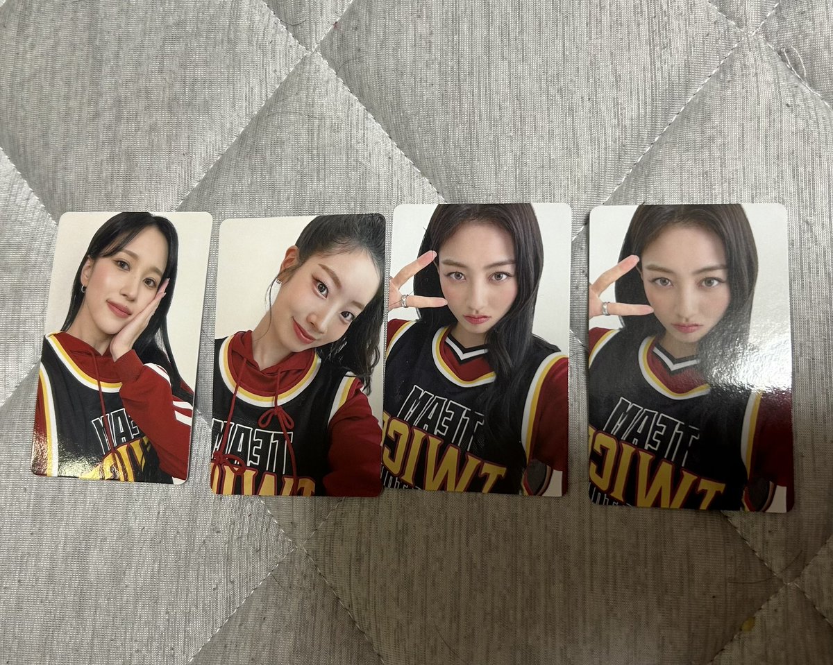 Twice__47's tweet photo. こちらも同種サナ ツウィ モモ 求めております。 https://t.co/uFsysoe2SU