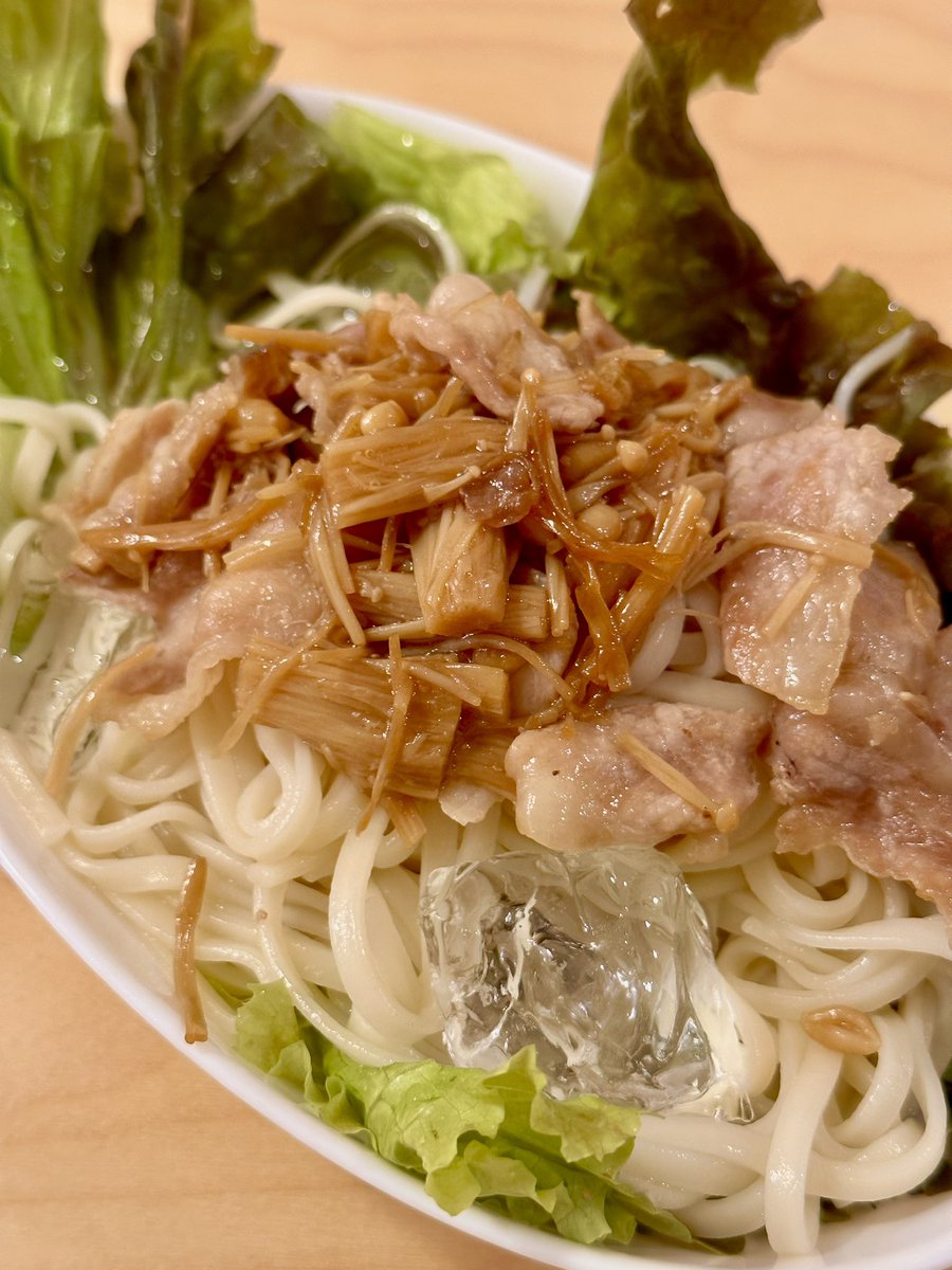 Riku_now's tweet photo. 蒸し暑いから、勘で適当に作った冷やし肉ぶっかけうどんがウマすぎた(о´∀`о)
もう一玉茹でればよかったわぁ https://t.co/Ut3evy76Ga