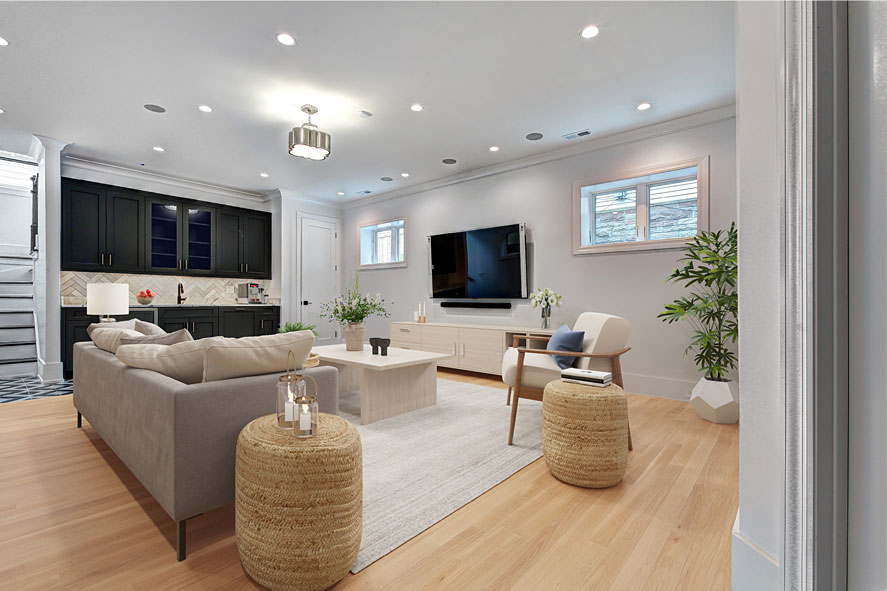 2101 W. Sunnyside – 
For Sale – $2,149,999
Located in Chicago, Illinois
~ 6 bed / 4.2 baths
~ New construction extra wide home on a 28 ft corner lot.
~ Built by UNA Design &amp; Build.
thekhangroup.net/portfolio/2101…