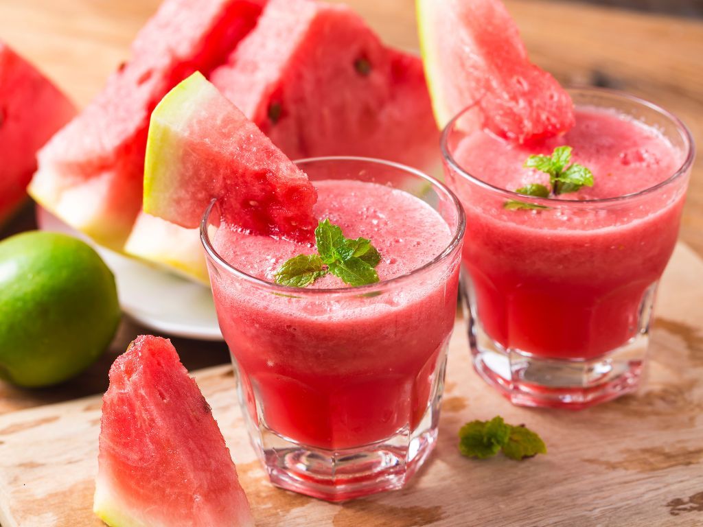 CasaMiaTours's tweet photo. Anguria is the gift of summer to beat the heat! https://t.co/g2iHi1Tf42 https://t.co/uSsmBuIWDZ