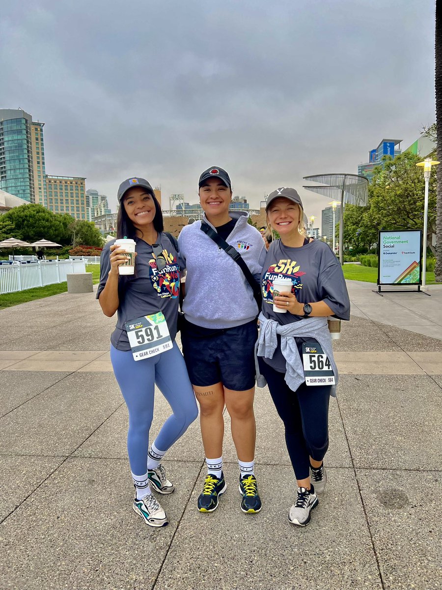 SkyfiApp's tweet photo. Pics from the #ESRI 5k at 6:30 this morning 😎🥇 https://t.co/Gxa1VAbovs
