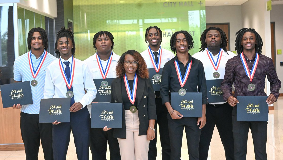 I'm honored to receive the President’s Volunteer Service Award from the White House and be recognized by the Mayor, Deputy Pro Tem and council members for our commitment to service.