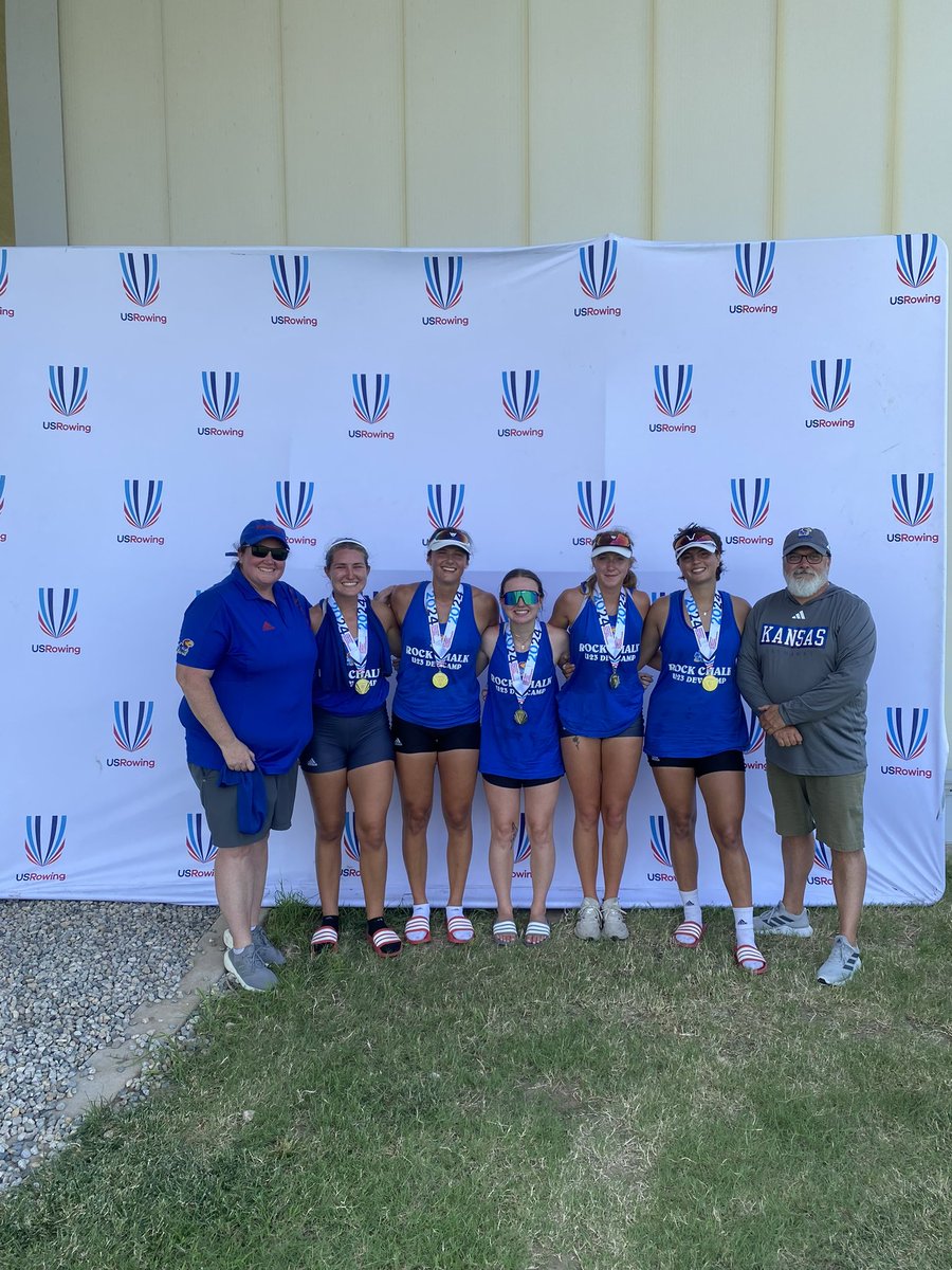 KU_Rowing's tweet photo. Succeeding in the offseason 💪 

Rock Chalk Development Camp excelled at USRowing Summer Nationals (RowFest)! 

Winning Gold in the U23 4+ AND Open 4+, followed by a Bronze finish in the Open 8+. Proudly, 11 out of the 13 campers who competed are KU athletes.

#RockChalk https://t.co/3YV5F5hZ2G