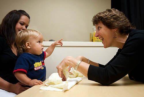 AutismScienceFd's tweet image. Hot off the press:  new research from the #babysiblingsresearchconsortium updates numbers on how autism runs in families.  Overall, the likelihood of recurrence is 20.2%, but is influenced by a number of factors: hubs.li/Q02GWvyC0