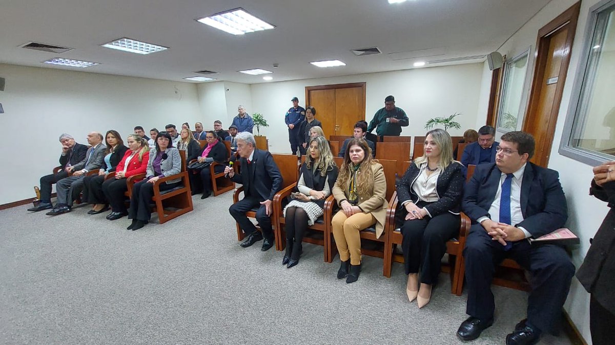 🟣El día de hoy la AMJRP, fue participe de una audiencia con el Pleno de la Corte Suprema de Justicia con el tema principal "La amplificación presupuestaria para el presente ejercicio fiscal por parte del Ministerio de Economía y Finanzas".
#Reajustesalarialya