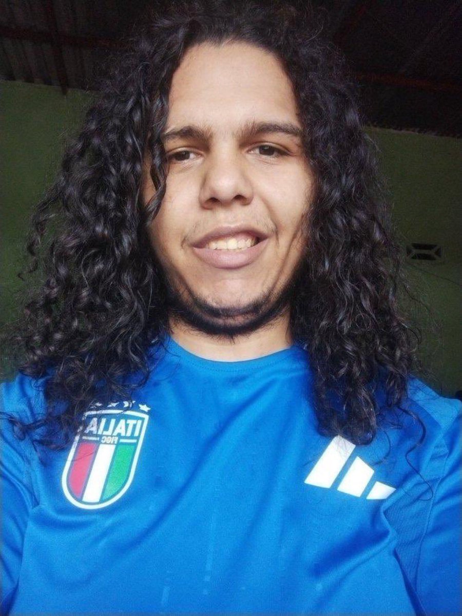 CaadeOKC's tweet photo. “IlloJuan y LaMasi lo han dejado. Ya no creo en el amor” https://t.co/kyES8kNrZT