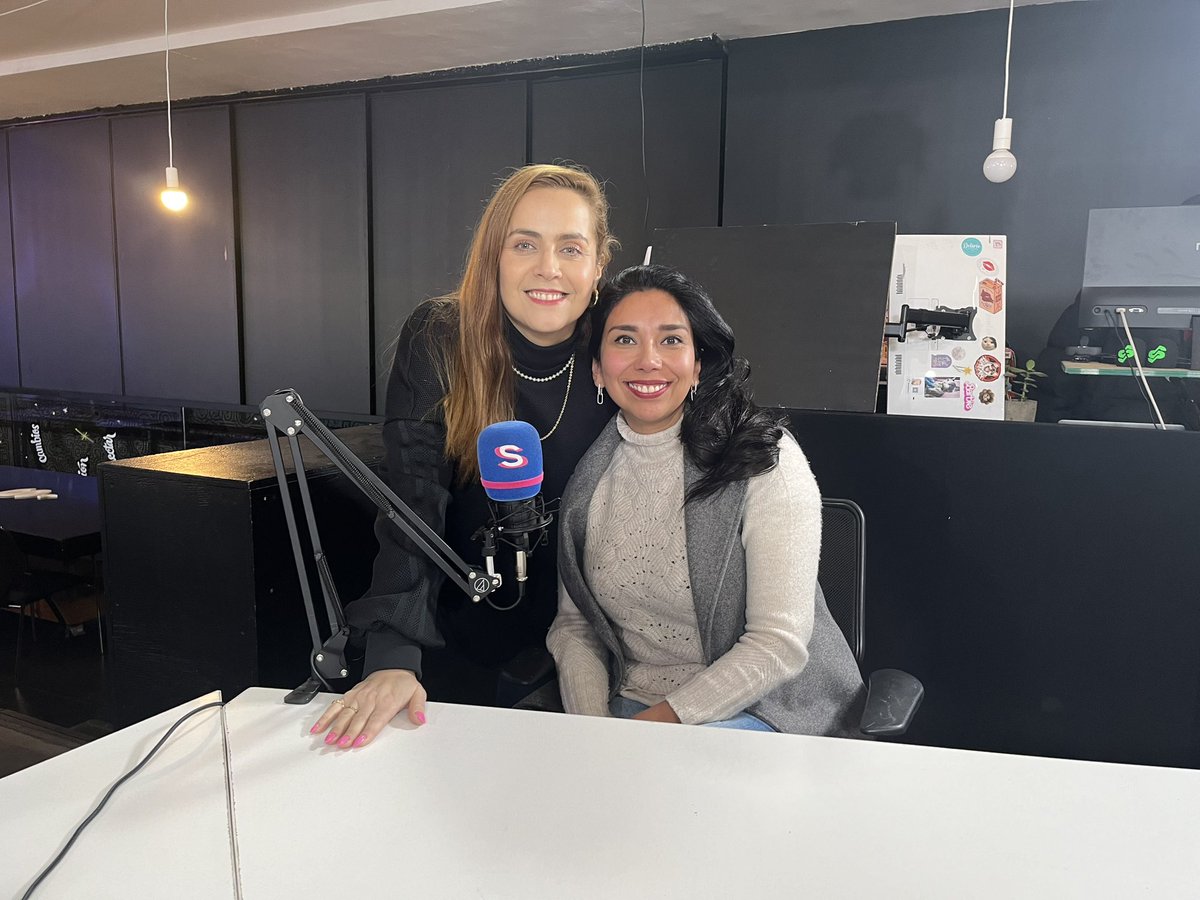subelaradio's tweet photo. ☕️ #CaféConNata
🎙️ @ValdebenitoNata conversa con Karen Aguilera de @RevalorizaC en la sección #Circule, presentada por @tiendas_paris ♻️
Mira el programa en vivo: https://t.co/iQidGcSzpA https://t.co/28ZGchIhyx