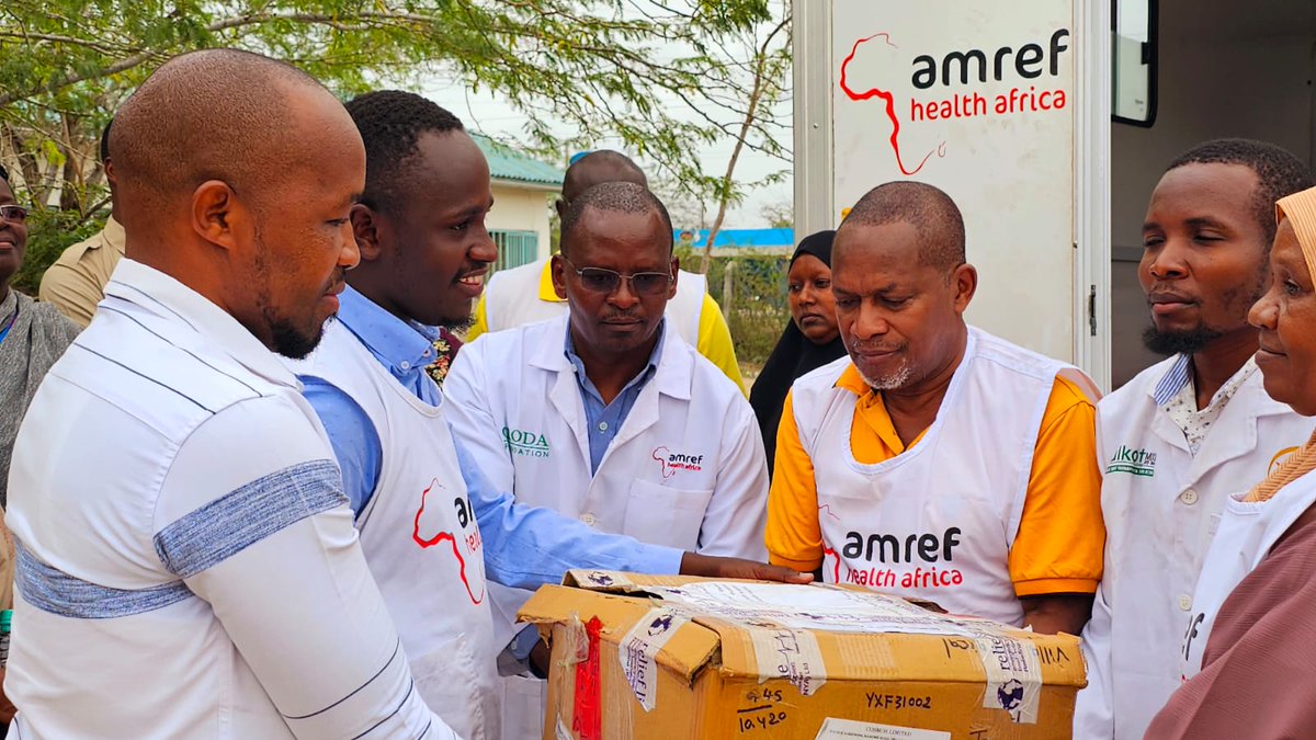 Today, our team supported the County government of Tana Tiver with assorted pharmaceutical and non-pharmaceutical commodities. These commodities will be used during the ongoing integrated health outreaches and other interventions as part of the Public Health Emergency Response