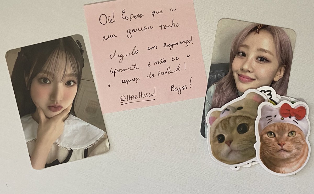 DateMyoui's tweet photo. - feedback positivo ଘ(ˊᵕˋ)°•♡
para: @haehaseul 

me vendeu essa gowon, chegou pra mim certinha, bem protegida e com vários brindes! todo processo da compra foi tranquilo e lys sempre foi muito gentil 🤍 obrigada https://t.co/1yFABItina