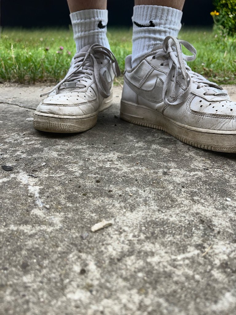 master_bartekk's tweet photo. przeszły już bardzo dużo 
i już bardziej dojechać ich się nie da…
a może da😈
jakieś pomysły?🤪

these shoes have been through a lot
and it’s impossible to damage them any more... 
or maybe it's possible😈 
any ideas how?🤪

#findom #master #cashmaster #alpha #sneakers #socks https://t.co/iC771M2FQQ