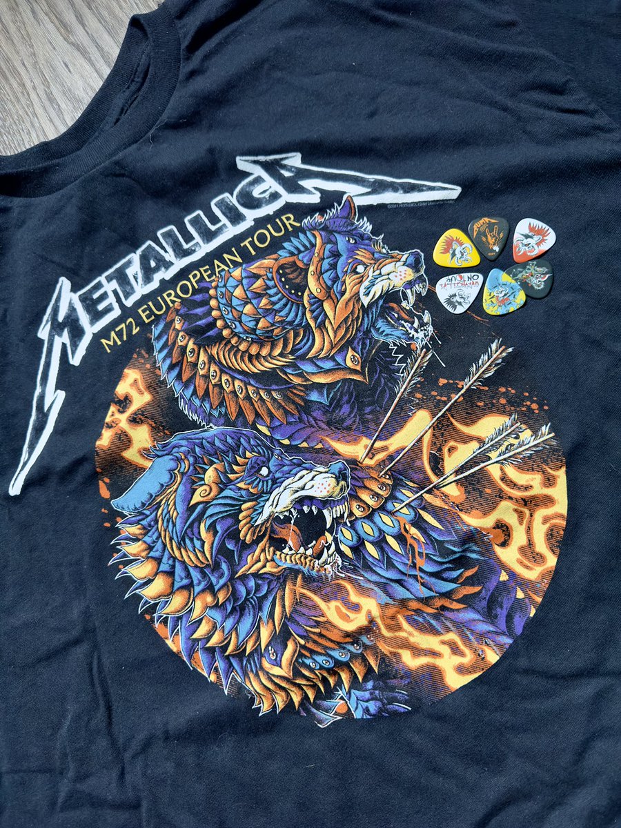Zielony666's tweet photo. Day One ant Two !!! @Metallica w Warszawie !!!
Nie mogłem być, ale EKIPA jest EPICKA \m/ Japa się cieszy, DZIĘKUJĘ :)) #Metallica #OverkillPl #Warszawa https://t.co/O4AFbJdvsm