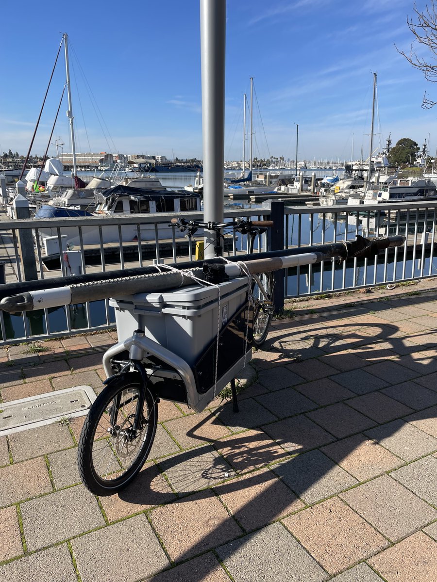 AlbonCole's tweet photo. @prinzrob @CityofAlameda @AlamedaCTC @AirDistrict @JackLondonOak @PortofOakland @SFBayFerry does it have space for long john style cargo bikes? https://t.co/ddiEujALaN