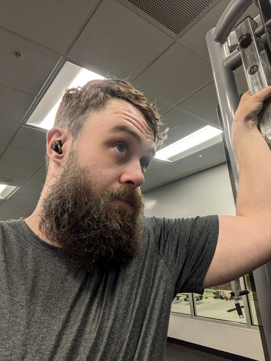 TorimXiv's tweet photo. The little bit of vanity I feel keeps me going as crazy as that sounds https://t.co/JiaWESUwDt