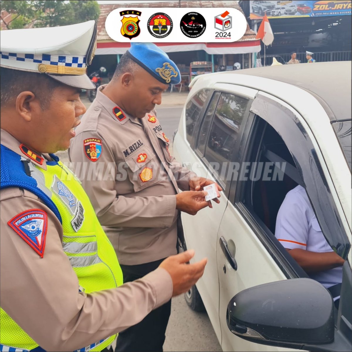 IsalWsw's tweet photo. Gelar Penegakan  Ketertiban Terhadap Personil dalam berkendara, Kasi Propam Ipda M.Rizal Seksi  Profesi dan Pengaman Personil didampingi Kasat Lantas Iptu Mulyadi,S.H., M.H.,  melakukan pemeriksaan SIM, STNK dan Kelayakan Kenderaan yang sesuai atura

#listyosigitprabowo https://t.co/XxlWyiYTL5