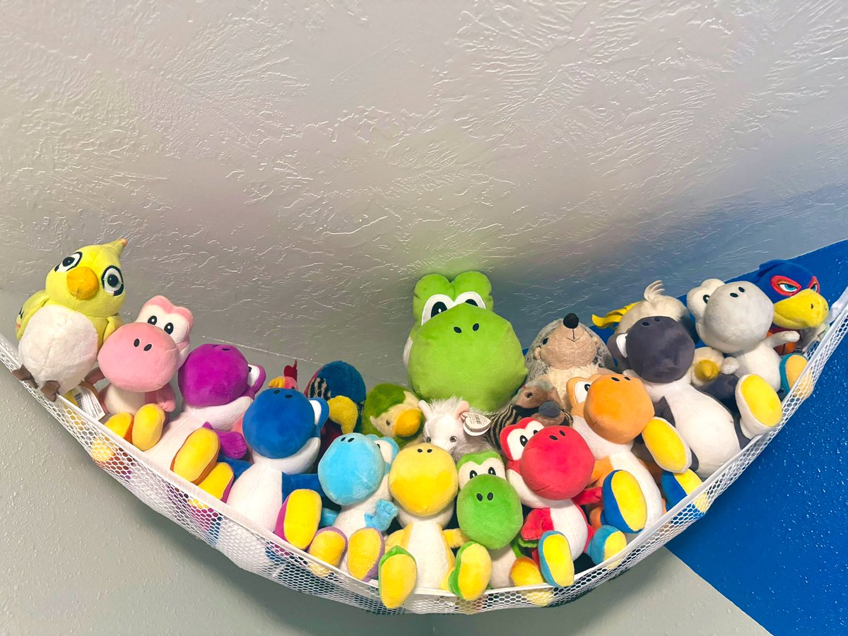 The Yoshi gang + friends are back in the plushie hammock in the new home