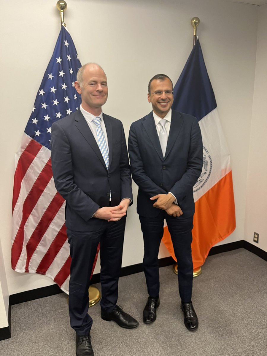 Irish Consulate NYC (@irelandinny) on Twitter photo Minister Ossian Smyth met NYC’s Chief Climate Officer <a href="/Rit_Aggarwala/">Rit Aggarwala</a> and <a href="/globalnyc/">NYC International Affairs</a> Deputy Commissioner Kristen Edgreen yesterday.
🇮🇪 is pleased to exchange best practices & lessons learned on water management, climate adaptation and carbon emissions reduction with New York Minister Ossian Smyth met NYC’s Chief Climate Officer <a href="/Rit_Aggarwala/">Rit Aggarwala</a> and <a href="/globalnyc/">NYC International Affairs</a> Deputy Commissioner Kristen Edgreen yesterday.
🇮🇪 is pleased to exchange best practices & lessons learned on water management, climate adaptation and carbon emissions reduction with New York