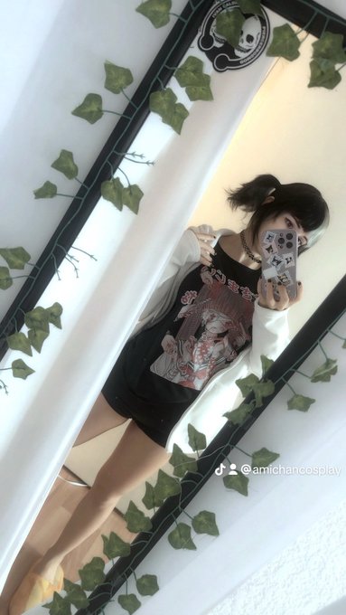 Buenos d&iacute;as onii uwu te dej&eacute; un post s&uacute;per atrevido 🥵🥴 para comenzar el d&iacute;a duro 🥵🥵🥵 https://t.co/o1ZmTq7AGn