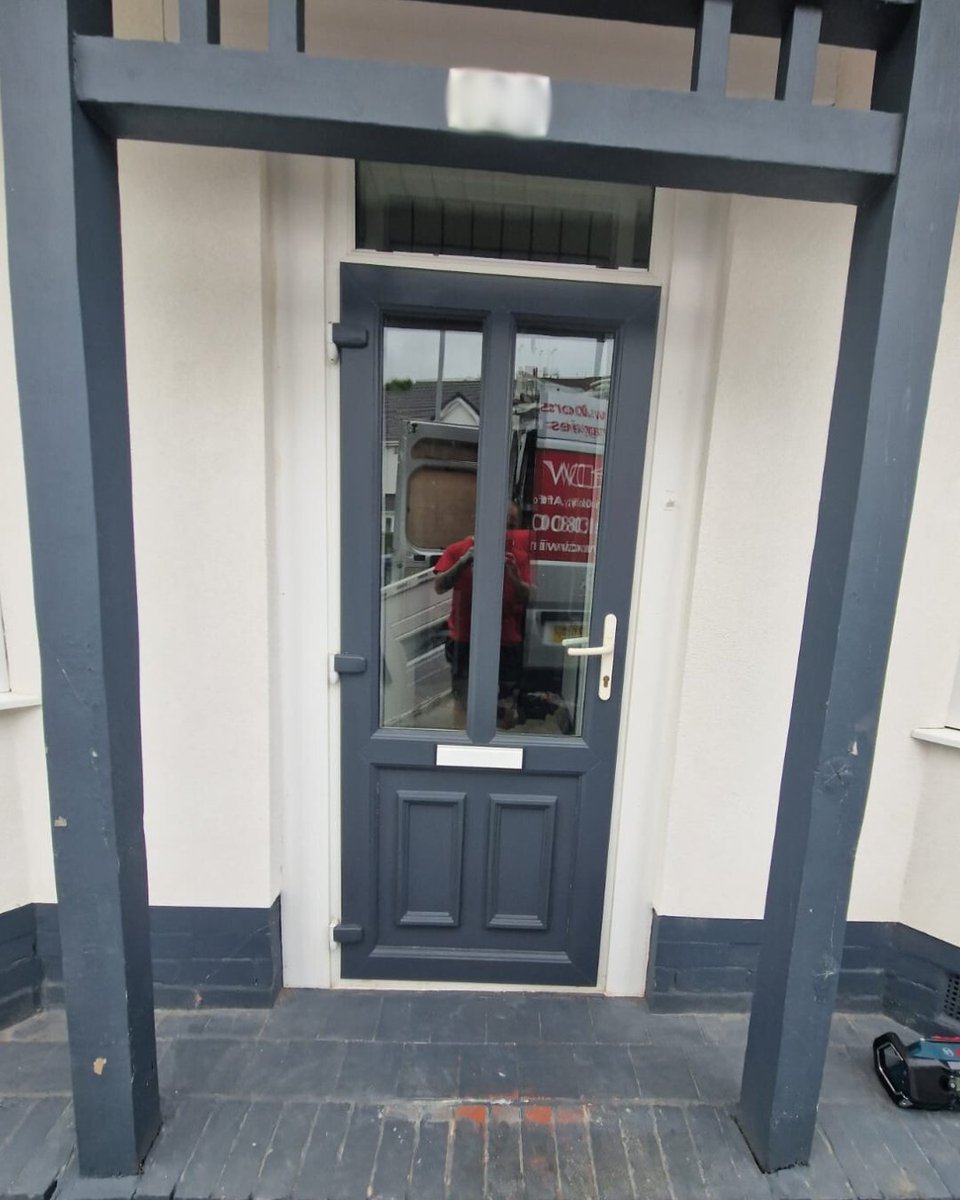 A stunning upgrade to a Rockdoor Vermont! For that extra layer of security to ensure your home is protected – you should choose Rockdoor. Our customers are certainly happy with this choice!

#door #frontdoor #homeimprovement #homeupgrade