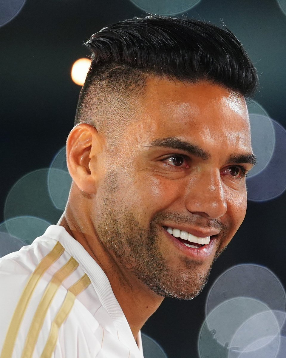 Número 9 🎩 tweet media