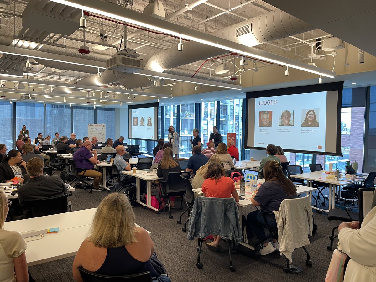 UnchartedLRNG's tweet image. Teacher #learnbydoing! Teams pitching their business ideas on day 3 of training! Can’t wait for this teacher cohort to lead #INCubatoredu students in the Fall! #ULsummit24