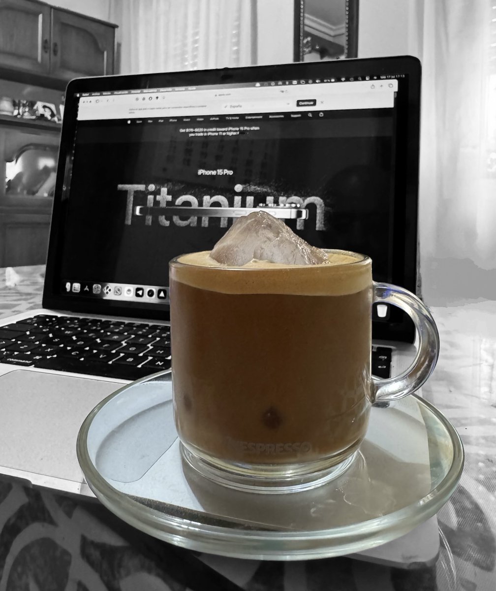 Daevisd's tweet image. Un buen #icelatte ☕️ para ésta calor 🔥 🥵