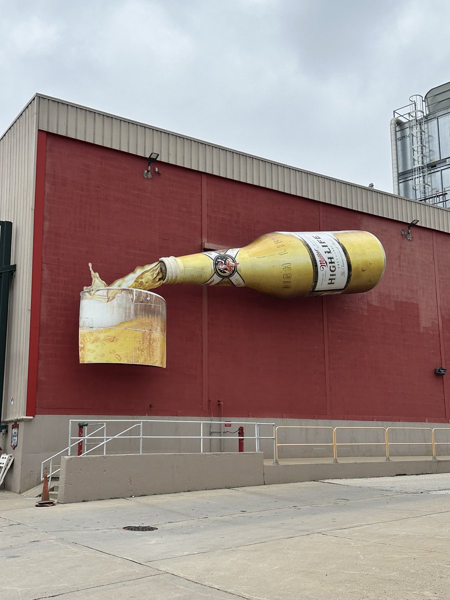 ysnrmsd1's tweet photo. Thank you, Wisconsin 
@EagleParkBeer @MillerBrewery @sprecherbrewery https://t.co/4a6fdEAeLU
