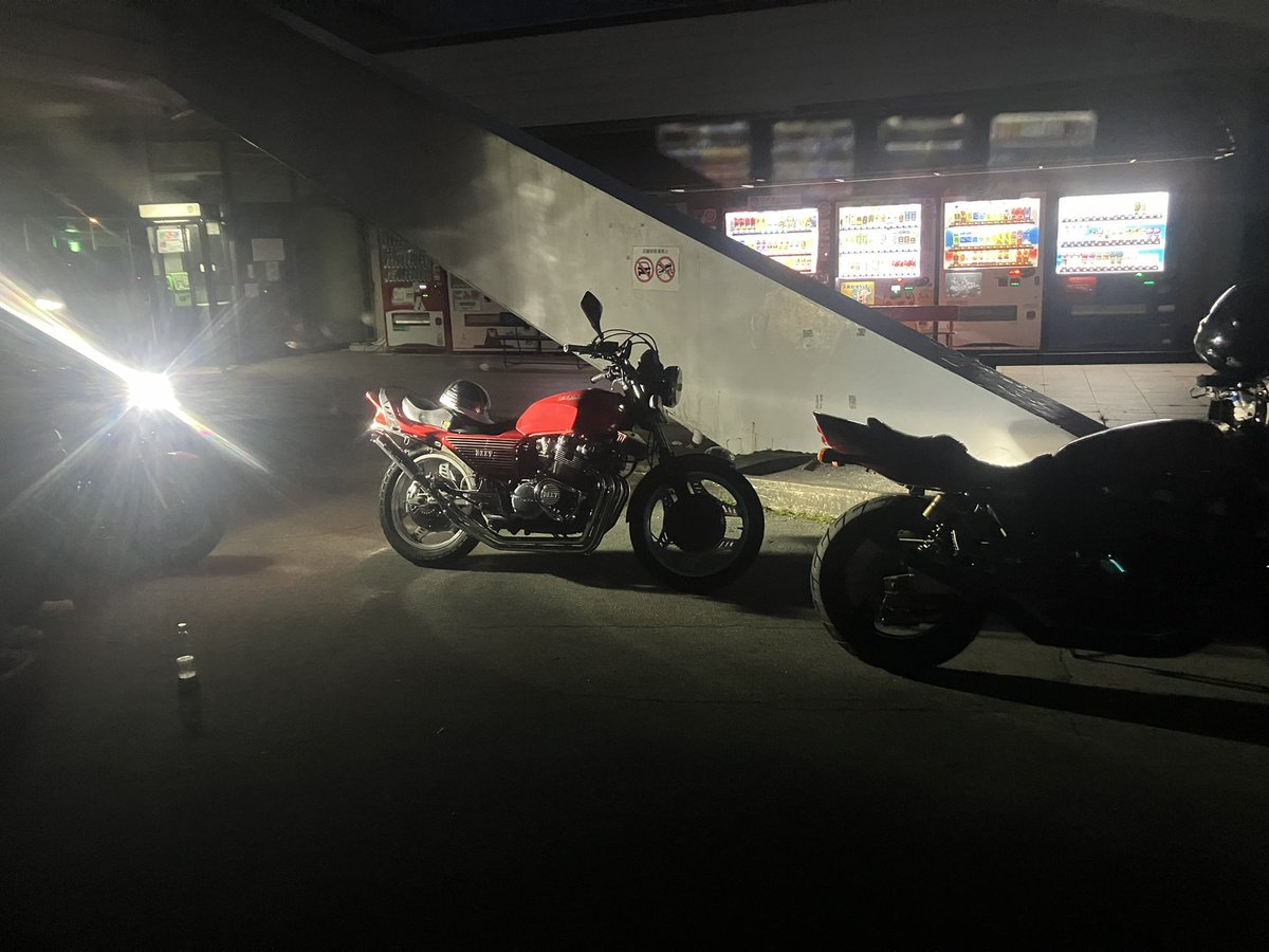 1216_kyo's tweet photo. ツーリングスポット家から10分🏍️
#xjr400
#CBX400F
#CB400SF
#瀬の本レストラン https://t.co/alMW7JNQnk