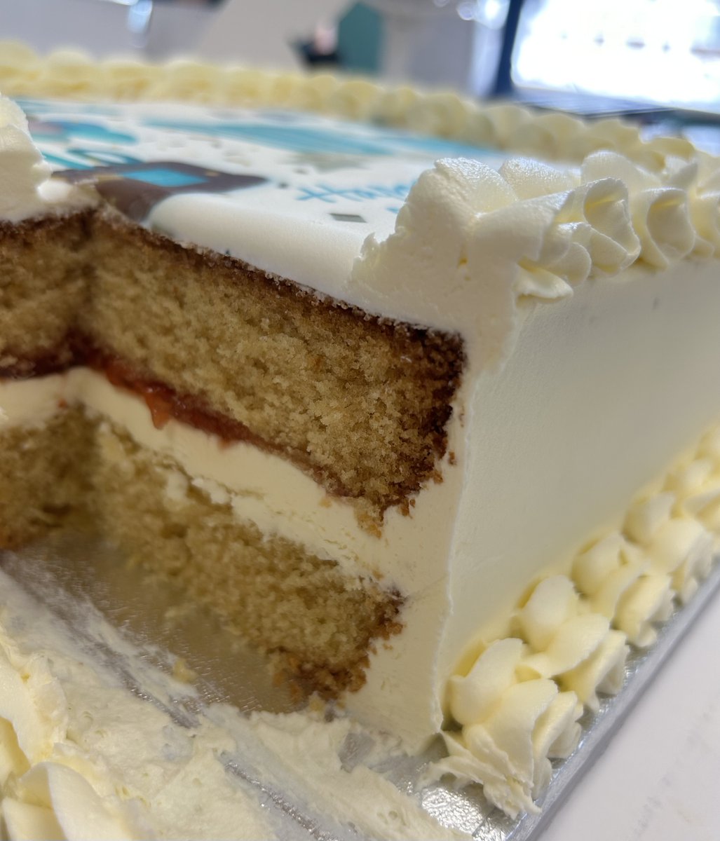 BrandspaceMedia's tweet photo. We like to take care of our clients as well as their brands, so we couldn't let the 10th birthday of the Family Building Society go by without sending the team there a little something, wow that looks like it tastes amazing! Enjoy 😁🎂 

 #BirthdayCelebration #Cake #BirthdayCake https://t.co/xjavTmPHxr
