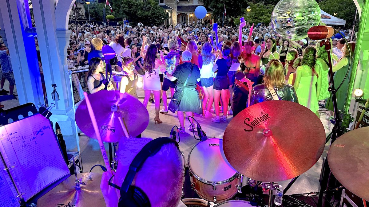 UPresents's tweet image. Check out these photos capturing all the fun we've been having! Tonight's the night! Don’t miss Petty Nicks at the bandstand at 7:30pm! 🎵🎤 Enjoy the music and be sure to check out the businesses on Main Street Unionville while you're there!

Photos courtesy Rob Hyland. RH+A