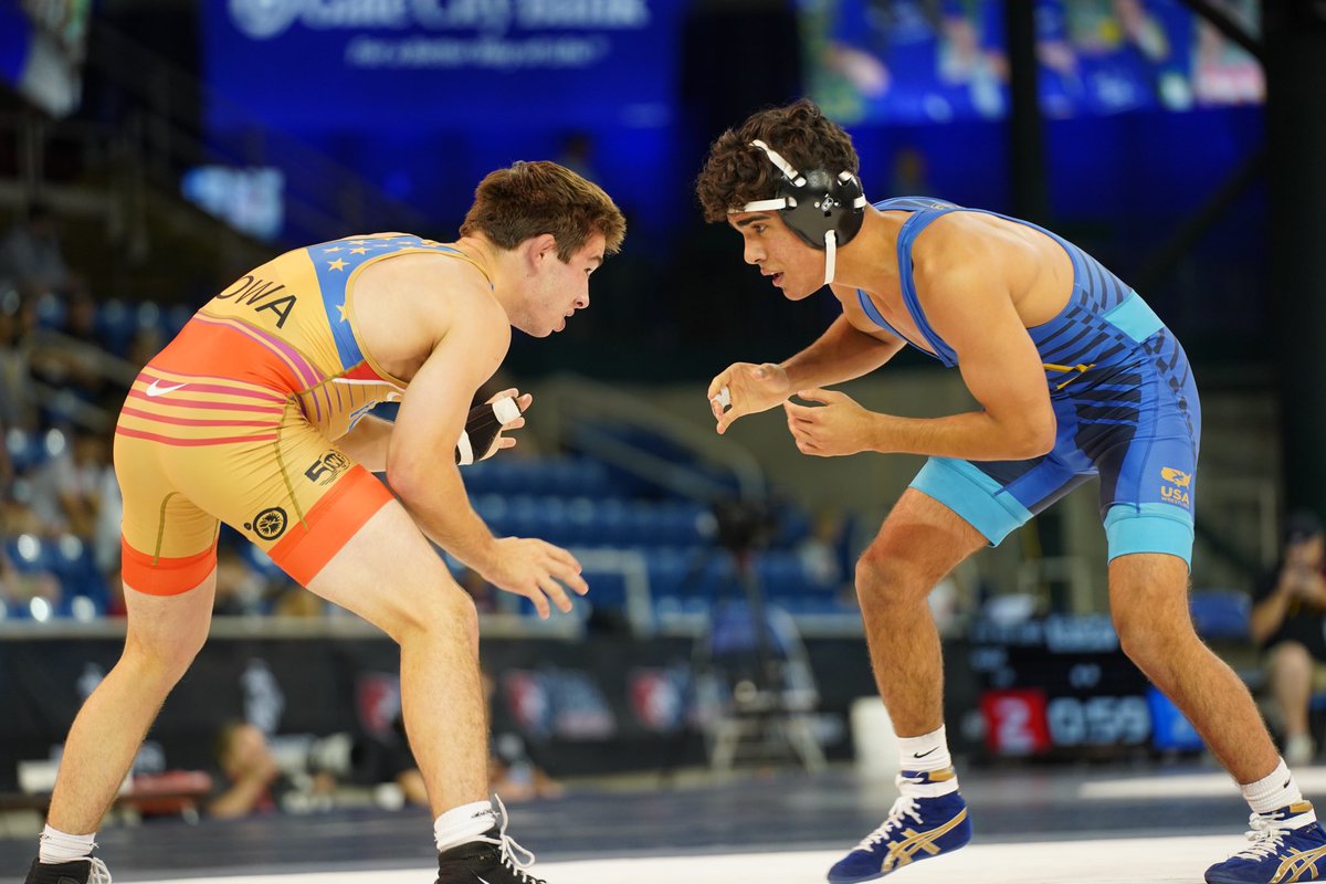 IAwrestle's tweet photo. Koufax Christensen wins a stingy match to make the FINALS. 4-3 win over Edwin Sierra (CA) 

Stop sign hunting! 🛑🛑

#iahswr

📸 - @hagertony https://t.co/igkPloh6NR