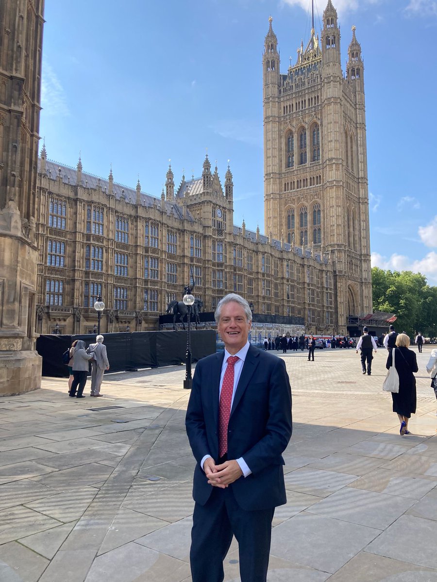 It was an honour to be in Parliament today as HM the King set out how our new Labour government will renew Britain, creating wealth and improving living standards in Chelsea and Fulham and across our country. 
Details here.👇