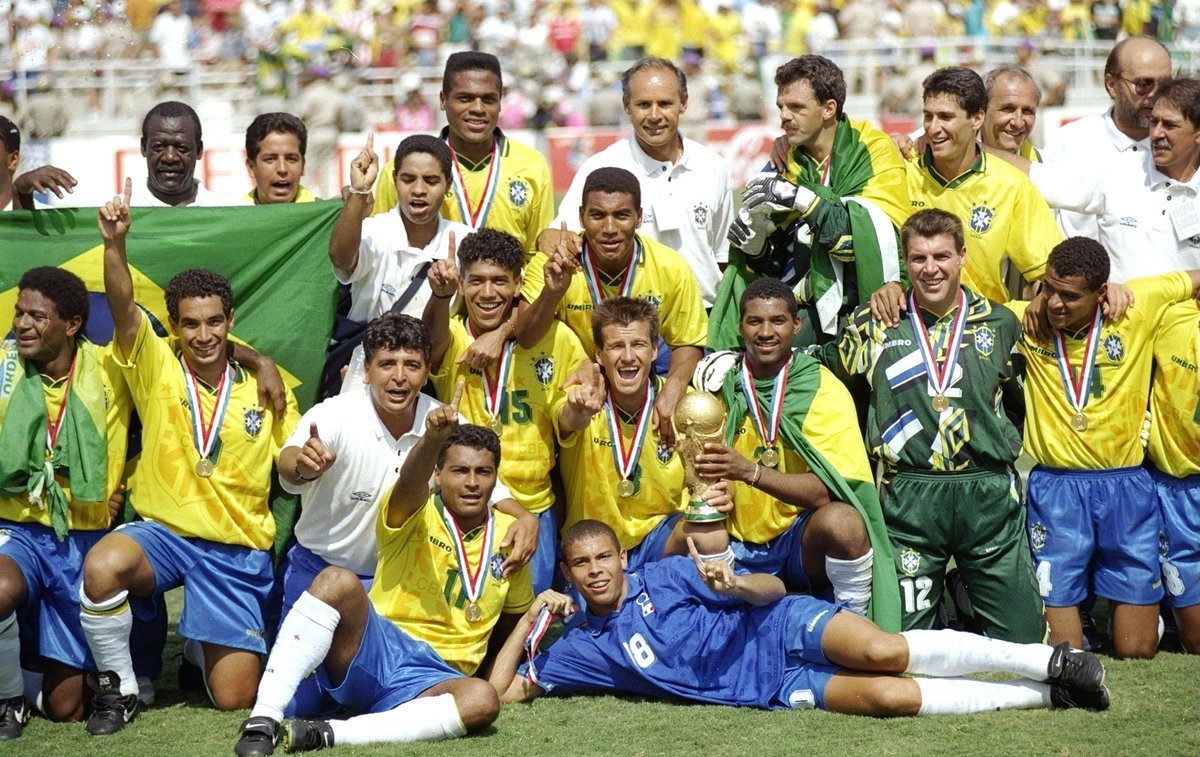 eaipersonal's tweet photo. Conquista do tetra completa 30 anos: https://t.co/7CDYZp3nRA #Brasil #Tetra #Seleção #desporto #Futebol https://t.co/mptnIT53LV