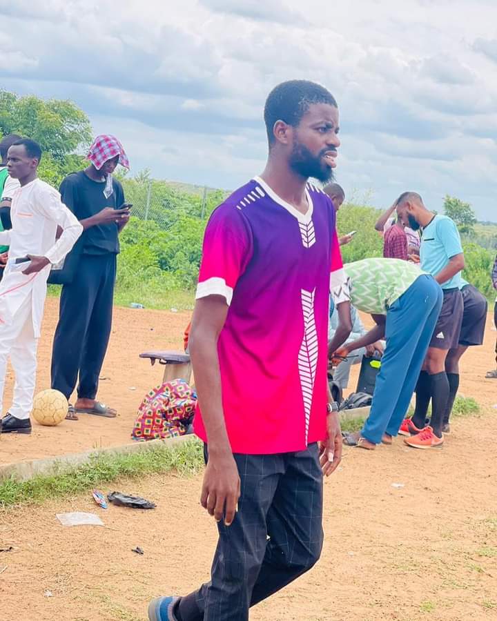 fczeus15's tweet photo. WATCH OUT FOR THE AUTHORITY IN CHARGE!
Meet our manager:
He is no other person than Mr Oloso Muritada Abiodun popularly addressed as coach abbey.
Coach Abbey joined FC zeus in 2017, and since then, he has been an unstoppable wave in the movement for the bolts.

👇 For full. Story https://t.co/0cPNDlWBiA