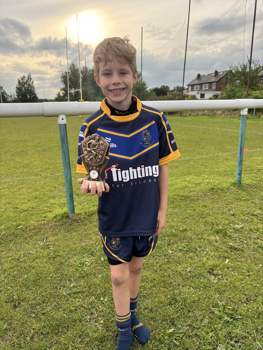 beeckz's tweet photo. What a week for this kid!! Opposition player of the match tonight for OSJ 🔵🟡 @orrellstjames @OSJ_Sports https://t.co/dVrfhtQGXO