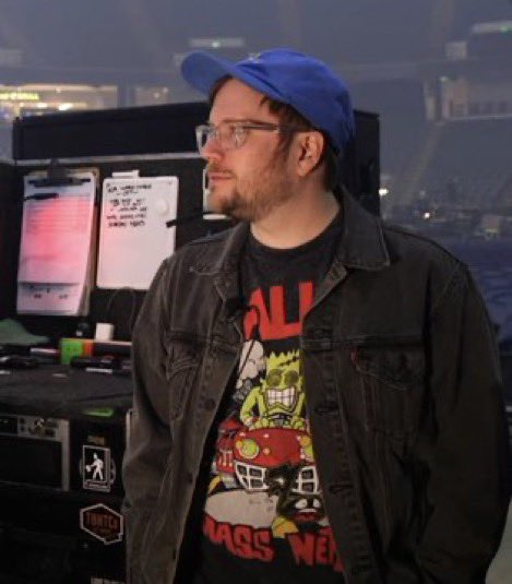 heavenstrdust's tweet image. i need to punch some drywall