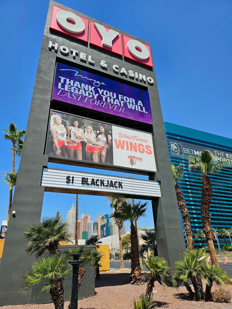 OYO Hotel & Casino Las Vegas tweet media