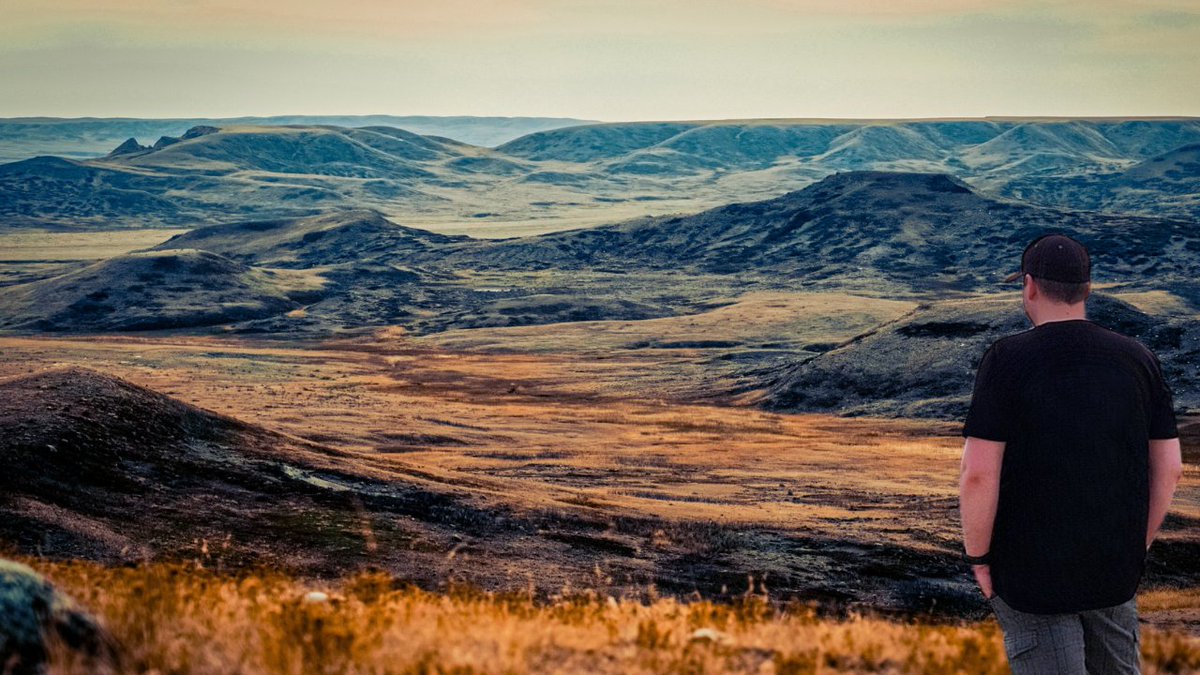 explorewithwade's tweet image. On a recent trip to southern Saskatchewan, Canada, I took a quick detour down to a beautiful area that I wish I had planned more time for. My destination? Grasslands National Park, near the border of Montana, United States, which was established in 1981.
youtu.be/BtLrovTx_t0