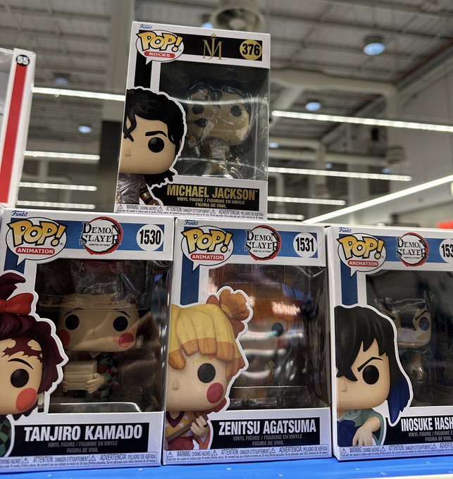 Wow they have the complete Demon Slayer Pop set! https://t.co/HACKPEKjM2