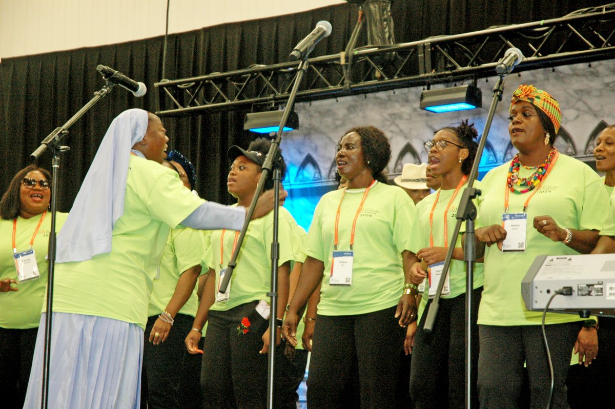 archindy's tweet photo. Welcome to all those coming into Indianapolis today for the National Eucharistic Congress! We're glad to have you here and are as excited as you are for what's to come. #EucharisticRevival #ArchindyWelcomesYou https://t.co/sPV2tdBLyc