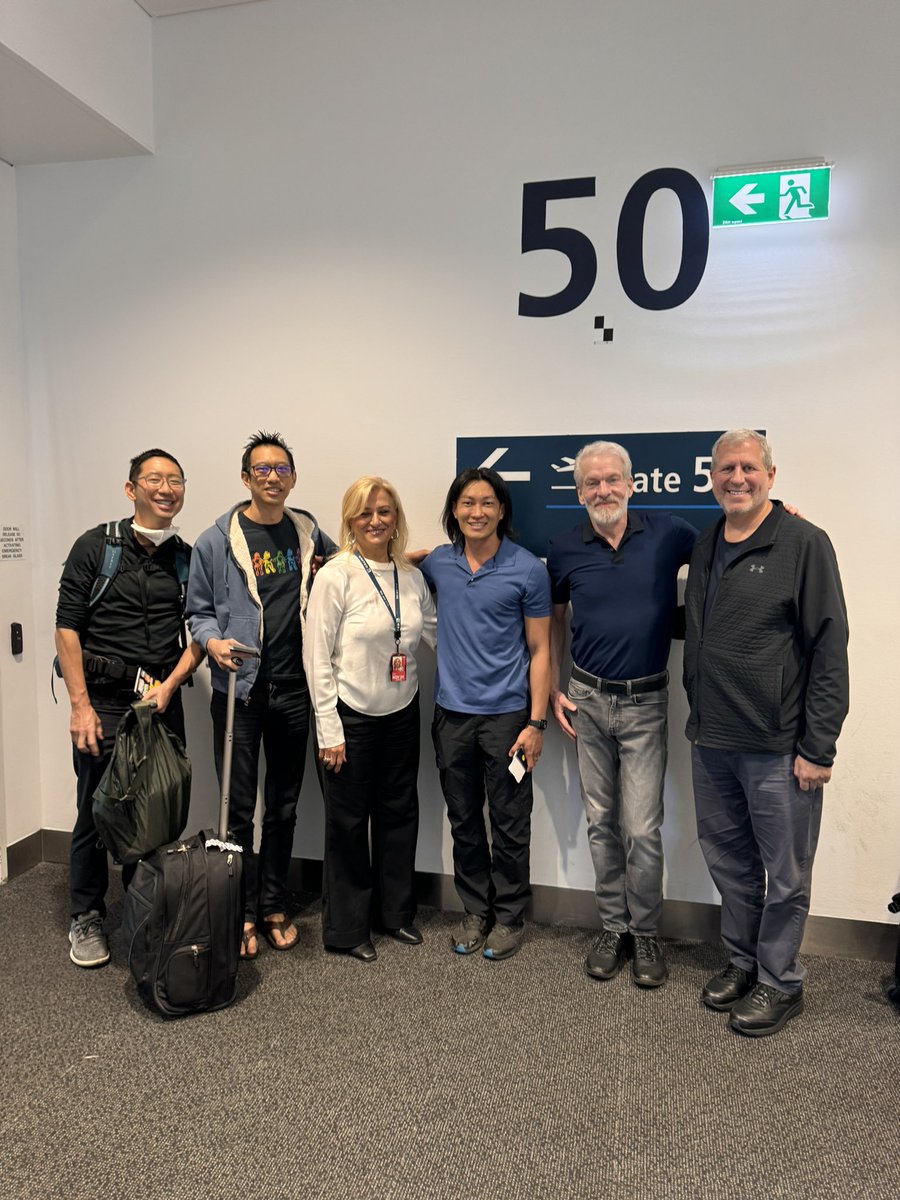 lilleys62's tweet photo. Celebrating 3MM in Sydney. Congratulations Carl Brothers and other MM joining @weareunited @sam_shinohara @DJKinzelman https://t.co/UeyI4IZhi8