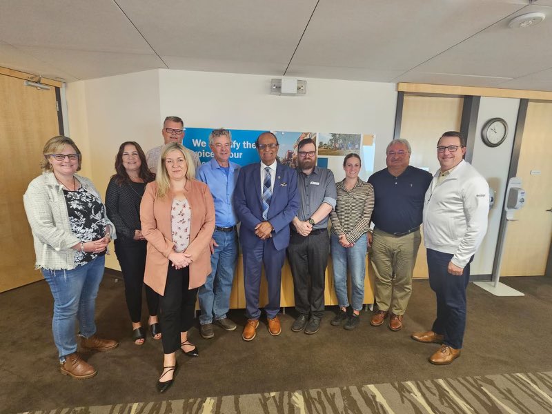 yaseenUCP's tweet photo. I had the privilege of joining the @ABmunis Economic Strategy Committee in Edmonton. It was great to provide an update on initiatives by my Ministry and we had thoughtful discussions focused on rural immigration, talent attraction, and retention.

Thanks to Jeff Henwood for the invitation.

#abpoli #ableg #Immigration