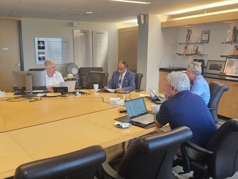 yaseenUCP's tweet photo. I had the privilege of joining the @ABmunis Economic Strategy Committee in Edmonton. It was great to provide an update on initiatives by my Ministry and we had thoughtful discussions focused on rural immigration, talent attraction, and retention.

Thanks to Jeff Henwood for the invitation.

#abpoli #ableg #Immigration