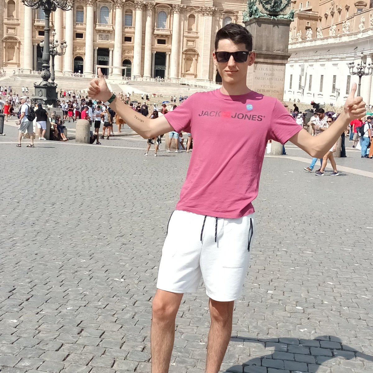 Petankos tweet media