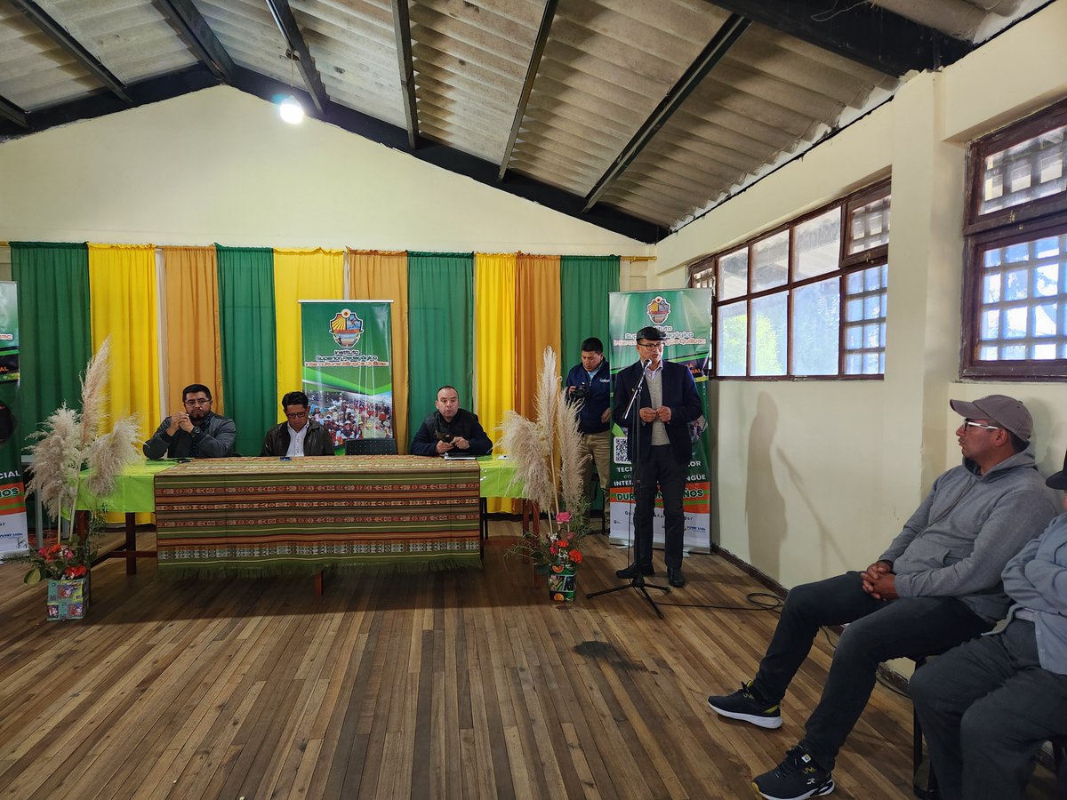 En el marco del Convenio Tripartito de Cooperación Interinstitucional entre el ISPEDIB-Q, el GADICC-Cañar y la Fundación Heifer Ecuador, se llevó a cabo la inauguración de la segunda promoción de la Escuela de Formación de Promotores Agroecológicos.
#ElNuevoEcuadorResuelve