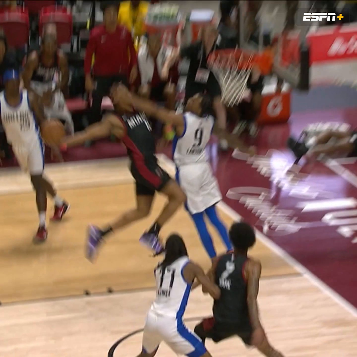 [花邊] Alondes Williams 極限延展戰斧扣籃