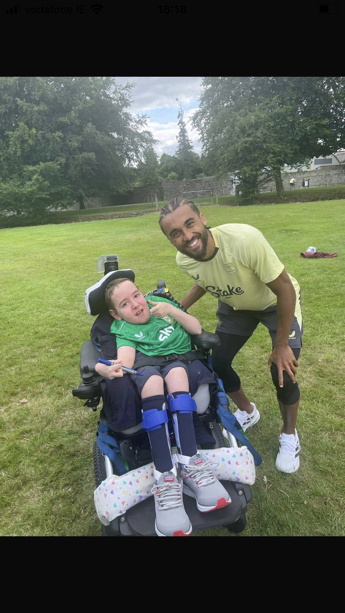 Tom was over the Moon Meeting all the Everton Lads this Morning in Carton House…… <a href="/Everton/">Everton</a> <a href="/ALANMYERSMEDIA/">Alan Myers</a> 🔵⚪️💪.