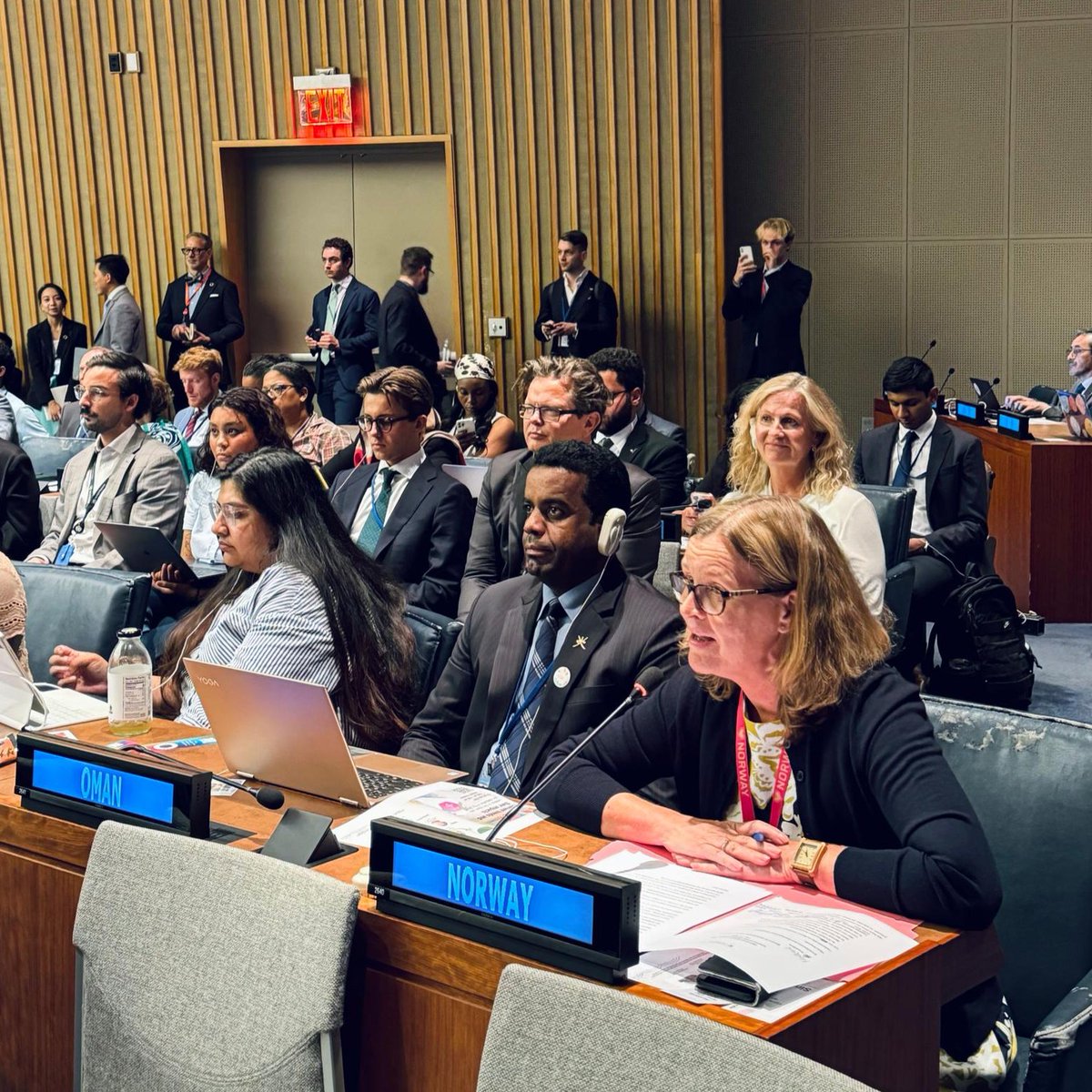 NorwayUN (@norwayun) on Twitter photo It's a wrap!
#HLPF2024 ministerial declaration adopted, accelerating #SDG progress to achieve the #GlobalGoals.
🇳🇴 excited to have co-facilitated the declaration with <a href="/RDenONU/">Dominican Republic Mission to the UN</a> 🇩🇴 It's a wrap!
#HLPF2024 ministerial declaration adopted, accelerating #SDG progress to achieve the #GlobalGoals.
🇳🇴 excited to have co-facilitated the declaration with <a href="/RDenONU/">Dominican Republic Mission to the UN</a> 🇩🇴