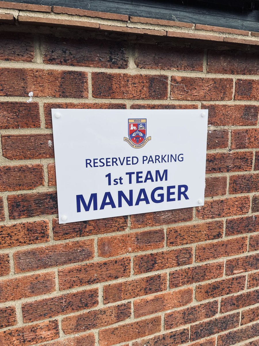 BurnhamRamFC's tweet image. Great news, our new clear &amp;amp; clean signage is up at the ground, thanks to NWVA! Much easier for everyone to find their way around now. #BurnhamRamblers #NewSigns #ImprovedFacilities ⚽️