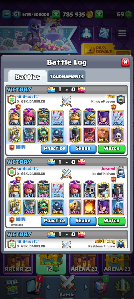 Despues de una semana sin jugar y atorado en liga 8 toco sacar el mazo prohibido para subir rapido

#ClashRoyale